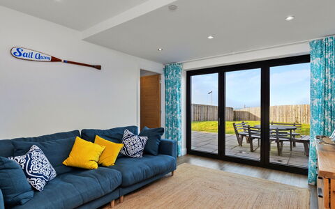 No.1 Sand Banks: Meubilair, Interieur Ontwerp, Hout, Flooring, Verdieping, Bankstel, Huis, Kamer, Woonkamer, Houten Vloer