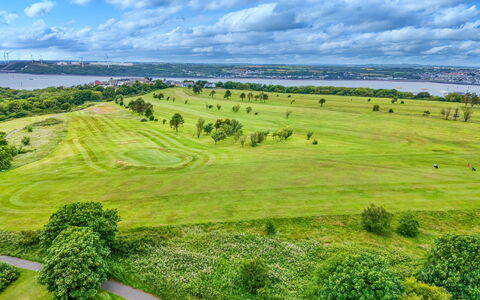 Dockyard House: Gras, Groen, Grasland, Plain, Landschap, Ecoregio, Land Lot, Pasture, Veld