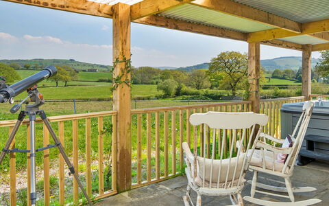 Y Golchdy: Land Lot, Veranda, Verblijf, Beits, Boerderij, Hardwood, Hek, Garden Gebouwen, Timmerhout, Eco Hotel