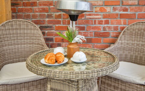 Y Golchdy: Meubilair, Stoel, Buitenmeubels, Tafel, Buitentafel, Wicker, Beits, Koffietafel, Patio, Keuken En Eettafel