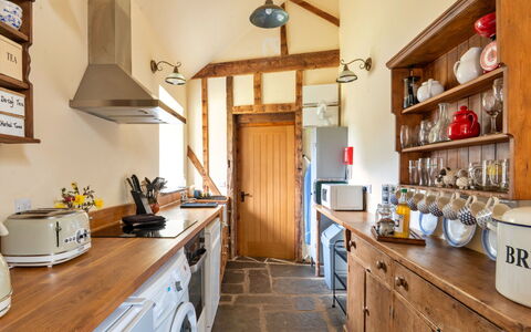 Drovers Retreat: Hout, Flooring, Interieur Ontwerp, Meubilair, Keuken, Beits, Hardwood, Plafond, Cabinetry, Countertop