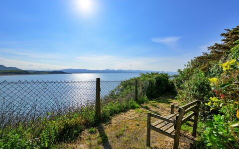 Awel Y Mor: Blauw, Groen, Natuur, Vegetation, Natuurlijk Landschap, Horizon, Landschap, Zee, Kust En Oceanic Landvormen, Wolk