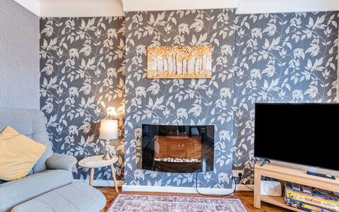 Hafan Traeth: Interieur Ontwerp, Flooring, Meubilair, Verdieping, Hout, Textiel, Woonkamer, Kamer, Huis, Houten Vloer