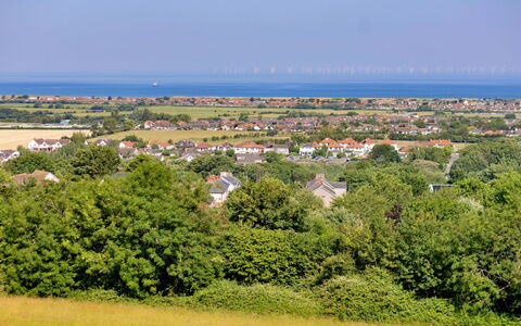 Yr Ardd Bellaf: Lucht, Blauw, Dag, Natuur, Horizon, Grasland, Plain, Land Lot, Veld, Weide