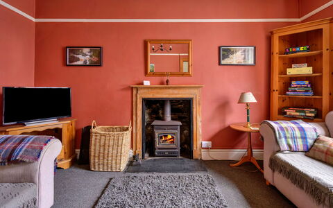 Bod Gwynedd: Meubilair, Interieur Ontwerp, Flooring, Hout, Verdieping, Kamer, Fotolijst, Verlichting, Huis, Woonkamer