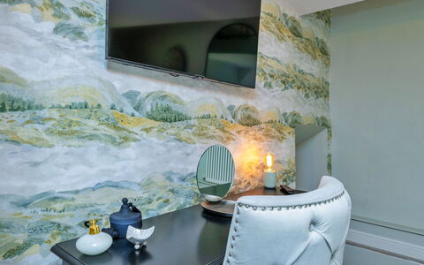 Goferydd: Interieur Ontwerp, Meubilair, Plafond, Kamer, Fotolijst, Behang, Verf, Moderne Kunst, Natuurlijk Materiaal, Woonkamer