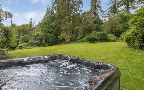 Ormidale House: Zwembad, Jacuzzi, Landscaping, Bad, Waterpartij