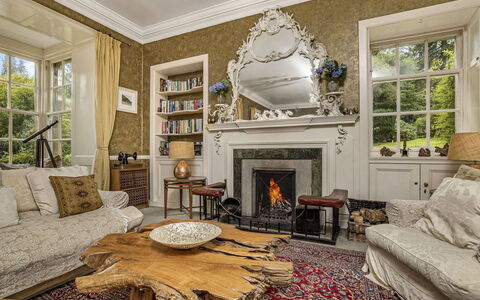 Ormidale House: Meubilair, Interieur Ontwerp, Muur, Woonkamer, Hout, Bankstel, Huis, Flooring, Haard, Kamer