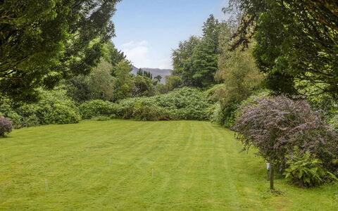 Ormidale House: Groen, Boom, Gras, Natuurlijke Omgeving, Blad, Vegetation, Grasland, Struik, Natuurlijk Landschap, Tuin
