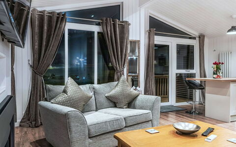 Silverwood Spa Lodge: Tableware, Serveware, Kop, Koffiekop, Drinkware, Theepot, Voedsel, Dishware, Theekopje, Porselein