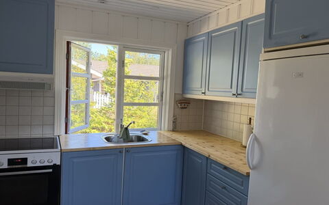 Andrina - 490M from the Sea: Tableware, Serveware, Kop, Koffiekop, Drinkware, Theepot, Voedsel, Dishware, Theekopje, Porselein