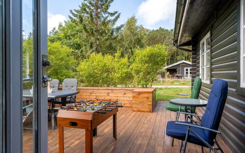 Andrina - 350M from the Sea: Meubilair, Hout, Buitenmeubels, Stoel, Tafel, Buitentafel, Huis, Beits, Hardwood, Tuin