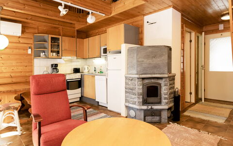 Koli Country Club B 5: Hout, Meubilair, Plafond, Interieur Ontwerp, Verblijf, Huis, Kamer, Verdieping, Beits, Blokhut