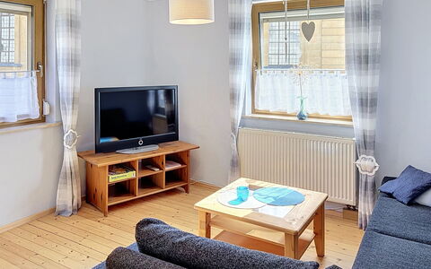 Albert: Meubilair, Interieur Ontwerp, Flooring, Hout, Verdieping, Kamer, Textiel, Verlichting, Plafond, Woonkamer