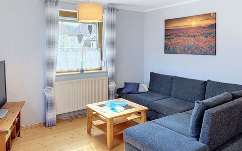 Albert: Meubilair, Interieur Ontwerp, Bankstel, Flooring, Verdieping, Kamer, Woonkamer, Appartement, Verlichting, Tafel