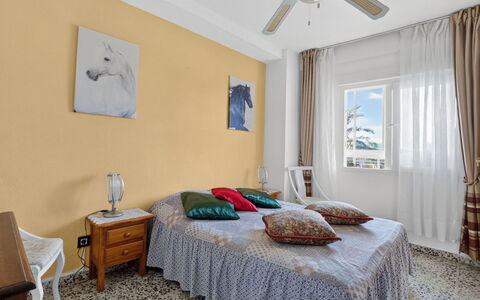 Goya - Mar de Cristal: Meubilair, Interieur Ontwerp, Bed, Slaapkamer, Verdieping, Flooring, Muur, Kamer, Hout, Plafond