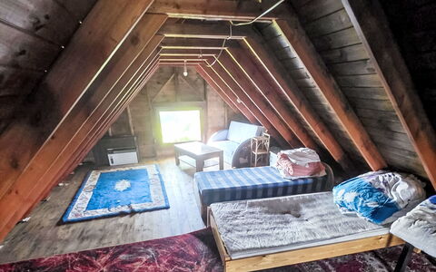 Oaza Spokoju: Hout, Flooring, Verdieping, Kamer, Plafond, Slaapkamer, Interieur Ontwerp, Zolder, Meubilair, Hardwood