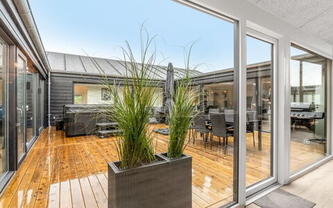 Filippine - 800M from the Sea: Meubilair, Buitenmeubels, Stoel, Tafel, Buitentafel, Patio, Tuin, Keuken En Eettafel, Schaduw, Koffietafel
