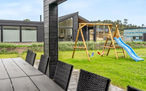 Filippine - 800M from the Sea: Meubilair, Buitenmeubels, Stoel, Tafel, Buitentafel, Patio, Tuin, Keuken En Eettafel, Schaduw, Koffietafel