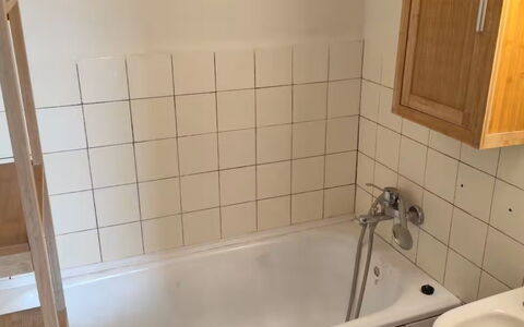 Elizabeth: Flooring, Muur, Verdieping, Interieur Ontwerp, Loodgieterswerkinrichting, Bad, Loodgieter, Kamer, Tegel, Badkamer