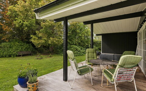 Brynja - 2.5Km from the Sea: Meubilair, Schaduw, Buitenmeubels, Stoel, Buitentafel, Tuin, Outdoor Structuur, Backyard, Werf, Patio