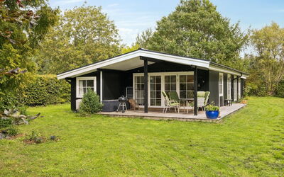 Brynja - 2.5Km from the Sea