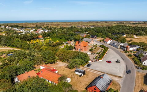 Safir - 1.7Km from the Sea: Vogelperspectief, Woongebied, Landschap, Luchtfotografie, Huis, Menselijke Nederzetting, Landelijk Gebied, Voorstad, Landgoed, Dorp
