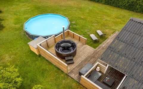 Inola - 400M to the Fjord: Samengesteld Materiaal, Zwembad, Dek, Jacuzzi, Beits, Schaduw, Hardwood, Werf, Ontwerp