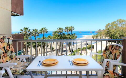 Gondolas Tropical: Appartement, Schaduw, Balkon, Stoel, Kust, Toevlucht, Strand, Eco Hotel, Caribbean