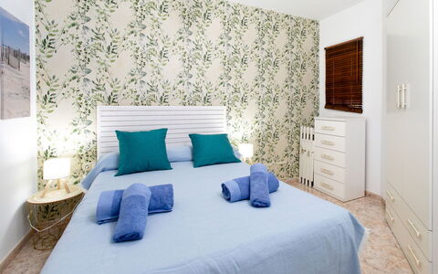 Gondolas Tropical: Meubilair, Interieur Ontwerp, Flooring, Muur, Verdieping, Kamer, Hout, Slaapkamer, Bed, Plafond