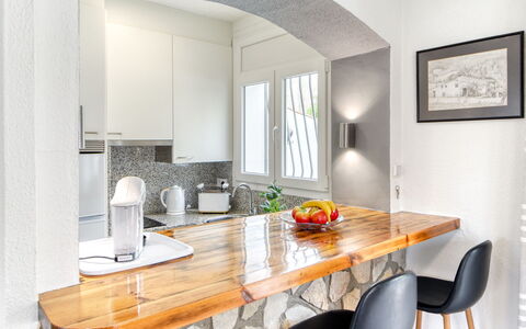 Antonia: Meubilair, Interieur Ontwerp, Hout, Flooring, Countertop, Keuken, Plafond, Verlichting, Huis, Verdieping
