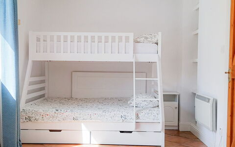 Ballyconneely Hc No.5: Meubilair, Stapelbed, Slaapkamer, Interieur Ontwerp, Bed, Verdieping, Hout, Flooring, Kamer, Bedding