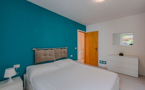 Federica: Interieur Ontwerp, Meubilair, Muur, Flooring, Slaapkamer, Hout, Verdieping, Bed, Laken, Bedding