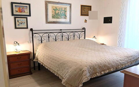 Oasi Blocco a: Bed, Meubilair, Slaapkamer, Bedding, Laken, Flooring, Verdieping, Interieur Ontwerp, Linens, Bed Frame