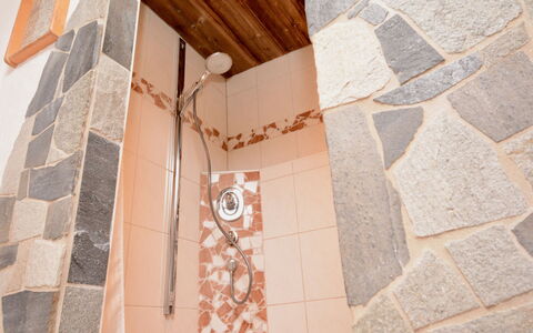 Hopfgarten im Brixental 696: Flooring, Verdieping, Tegel, Loodgieterswerkinrichting, Loodgieter, Badkamer, Beits, Douchekop