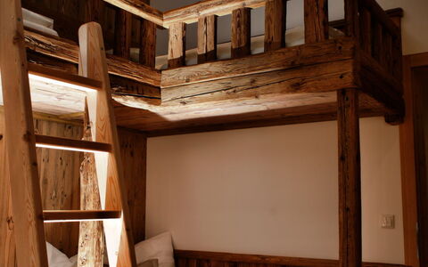 Kaiserchalet: Meubilair, Bed, Stapelbed, Hout, Slaapkamer, Interieur Ontwerp, Verdieping, Flooring, Bedding, Kamer