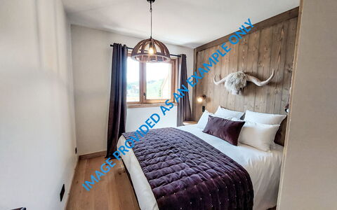 Le Caprice Blanc: Bed, Interieur Ontwerp, Slaapkamer, Meubilair, Flooring, Verdieping, Bedding, Hout, Laken, Kamer
