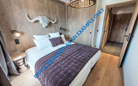 Le Caprice Blanc: Flooring, Interieur Ontwerp, Slaapkamer, Verdieping, Meubilair, Bed, Hout, Bedding, Laken, Houten Vloer