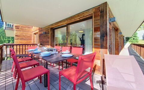 Les Rahâs A5: Hout, Beits, Hardwood, Plafond, Houten Vloer, Stoel, Plank, Timmerhout, Balkon, Veranda