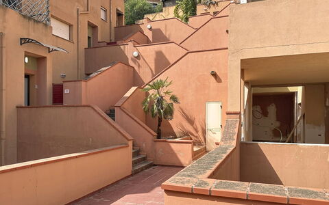 Habitat: Architectuur, Woongebied, Appartement, Huis, Stedelijk Ontwerp, Trap, Balkon, Ontwerp, Gips