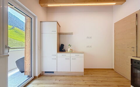 Alpenblick: Hout, Plafond, Houten Vloer, Kamer, Beits, Hardwood, Plank, Multiplex, Laminaatvloer, Timmerhout