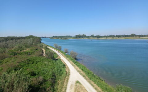 Ca' Rustica: Watervoorraden, Water, Zwemwater, Waterweg, Waterloop, Natuurlijk Landschap, Kanaal, Bank, Kust En Oceanic Landvormen