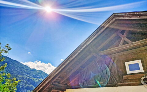 Alpenchalet Gundolf: Meubilair, Interieur Ontwerp, Stoel, Flooring, Tafel, Toevlucht, Verdieping, Plafond, Kamer, Eco Hotel
