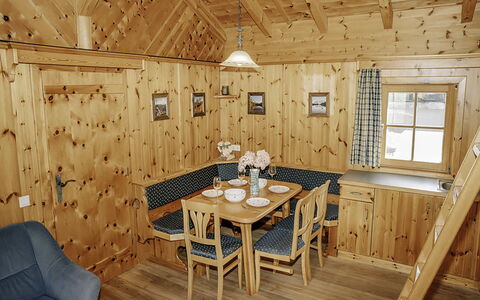 Zirbenhütte: Zwembad, Boerderij, Landgoed, Villa, Toevlucht, Hacienda, Eco Hotel, Backyard