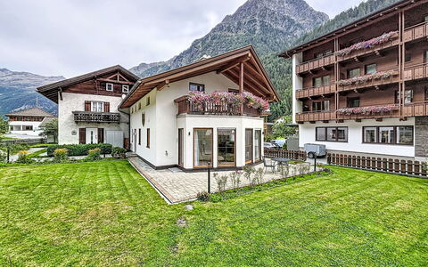 Jana: Zwembad, Boerderij, Landgoed, Villa, Toevlucht, Hacienda, Eco Hotel, Backyard