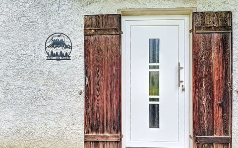 Chalet Jana: Zwembad, Boerderij, Landgoed, Villa, Toevlucht, Hacienda, Eco Hotel, Backyard