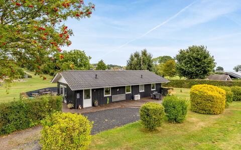 Efrosina - 600M from the Sea: Zwembad, Boerderij, Landgoed, Villa, Toevlucht, Hacienda, Eco Hotel, Backyard