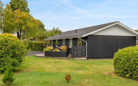 Efrosina - 600M from the Sea: Zwembad, Boerderij, Landgoed, Villa, Toevlucht, Hacienda, Eco Hotel, Backyard