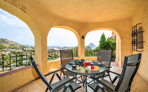 Dencis Villa: Zwembad, Boerderij, Landgoed, Villa, Toevlucht, Hacienda, Eco Hotel, Backyard