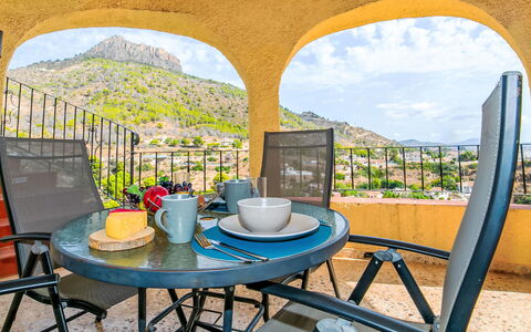 Dencis Villa: Zwembad, Boerderij, Landgoed, Villa, Toevlucht, Hacienda, Eco Hotel, Backyard